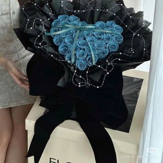 Bó Hoa Hồng Sáp Thơm 35 Bông Hình Trái Tim Dễ Thương