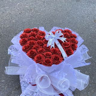 Bó Hoa Hồng Nhũ Kim Tuyến 45 Bông Hình Trái Tim Siêu Đáng Yêu