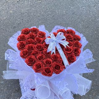 Bó Hoa Hồng Nhũ Kim Tuyến 45 Bông Hình Trái Tim Siêu Đáng Yêu