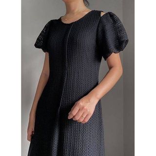Đầm len midi dáng dài tay ngắn