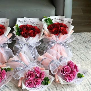 Bó Hoa Hồng Nhũ Kim Tuyến 5 Bông Giá Rẻ - M8