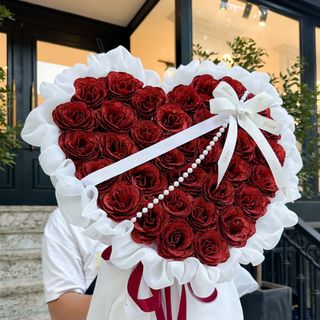 Bó Hoa Hồng Nhũ Kim Tuyến Đỏ 35 Bông Hình Trái Tim Siêu Rẻ