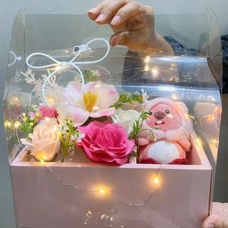 Hộp Quà Sang Trọng Kèm Hoa Cho Nàng Bao Chất