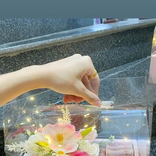 Hộp Quà Sang Trọng Kèm Hoa Cho Nàng Bao Chất