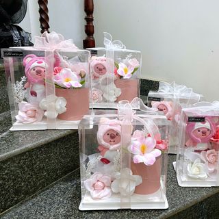 Hộp Gấu Labubu Kèm Hoa Dễ Thương