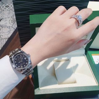 ĐỒNG HỒ NAM NỮ CAO CẤP RÔ LE DÂY THÉP MẶT KÍNH SAPHIRE NIỀNG KHÍA 5