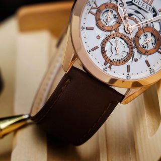 GUES GW0389G8