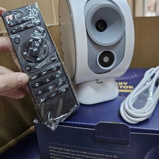 Đèn thiên hà V8 có loa bluetooth chiếu Galaxy trái đất hành tinh thiên văn