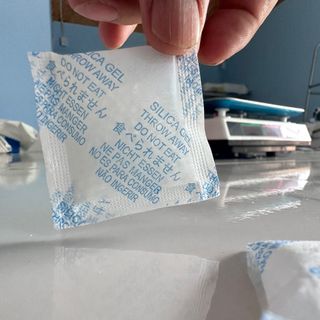 Gói Hút Ẩm Silicagel 1g - Giải Pháp Chống Ẩm Hiệu Quả