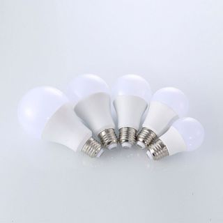 Sỉ Bóng Đèn LED 3W, 5W, 7W, 9W, 12W, 15W, 18W-ánh sáng trắng, vàng Bóng Bulb đuôi E27 Chống Cận Cho Đèn Học