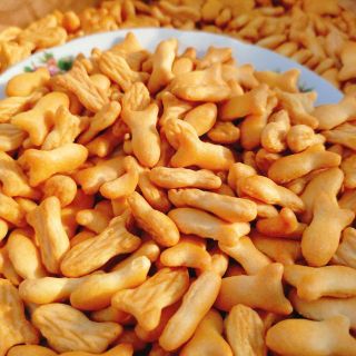 Bánh Quy Cá Mặn Ngọt Thơm Ngon (260G)