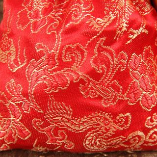 Túi gấm đỏ thêu rồng phụng giá sỉ - giá bán buôn