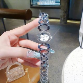 ĐỒNG HỒ NỮ THỜI TRANG TISOT DÂY LẮC MẶT OVAN MỚI