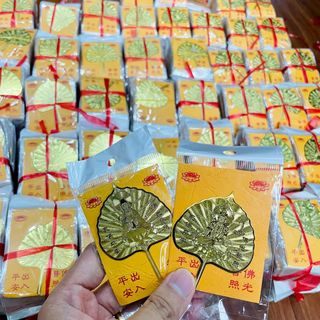 Lá bồ đề Đức Phật mạ vàng giá sỉ - giá bán buôn, lì xì Tết.