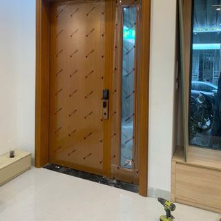 Cửa Thép Vân Gỗ 2 cánh lệch