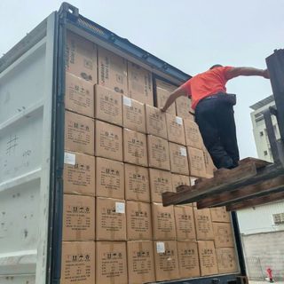 Đèn pha JD8300-300W năng lượng mặt trời chính hãng giá sỉ