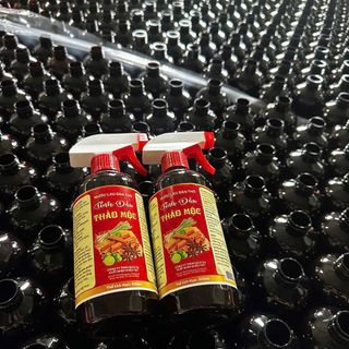 NƯỚC LAU BÀN THỜ TINH DẦU THẢO MỘC – SẠCH SẼ, TINH KHIẾT, AN TOÀN CHO KHÔNG GIAN THỜ CÚNG