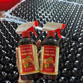 NƯỚC LAU BÀN THỜ TINH DẦU THẢO MỘC – SẠCH SẼ, TINH KHIẾT, AN TOÀN CHO KHÔNG GIAN THỜ CÚNG