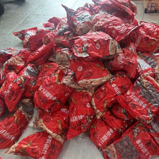 Táo Đỏ Tân Cương Trứng Gà Túi 1KG