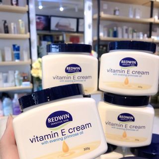 Kem dưỡng da mềm mịn vitamin E ÚC Redwin Cream300gam