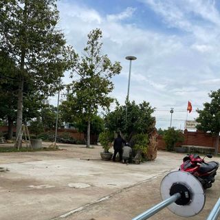 ĐÈN SÂN VƯỜN UFO KIM CƯƠNG