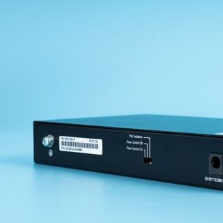 Thiết bị chuyển mạch Switch RUIJIE RG-ES110D-P 8-Port 100Mbps + 2-Port Uplink 1000Mbps