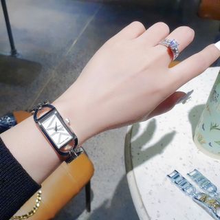 ĐỒNG HỒ NỮ THỜI TRANG M KORS DÂY LẮC MẶT CHỮ NHẬT LOGO HÃNG 2