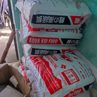 Cám cá koi Aqua koi thức ăn tăng trưởng,rực rỡ màu sắc
