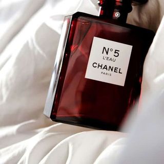 NƯỚC HOA NỮ CHANELNO.5 BẢN ĐỎ EAU DE PARFUM 100ML
