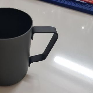 Ca đanh sữa dung tích 600ml màu đen