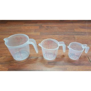 Ca đong bằng nhựa vạch chia màu đỏ size 250ml