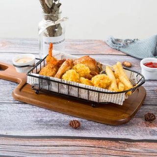 Giỏ đựng đồ ăn vặt kèm cốc đựng sốt siêu đẹp