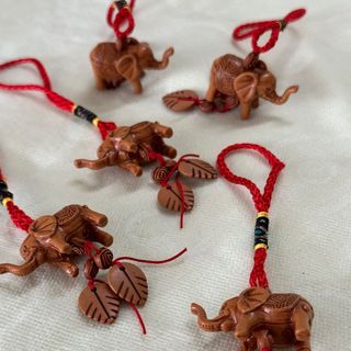 Dây treo phong thủy hình con voi xinh