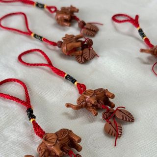 Dây treo phong thủy hình con voi xinh