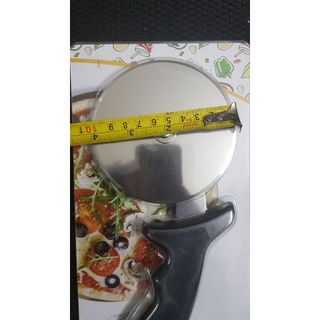 Dụng cụ dao cắt bánh Pizza