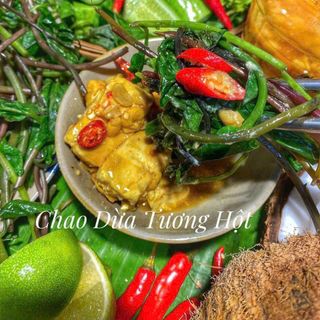 CHAO DỪA TƯƠNG HỘT SỐT ỚT 800G – THƠM BÉO, NGON CHUẨN VỊ - WINNIE HOUSE