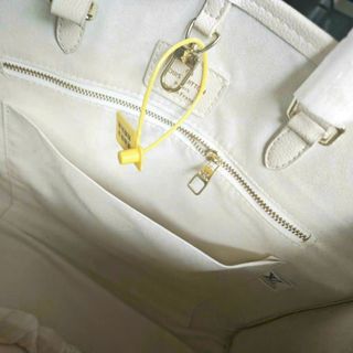 LV ONTHEGO - Sang trọng, đẳng cấp