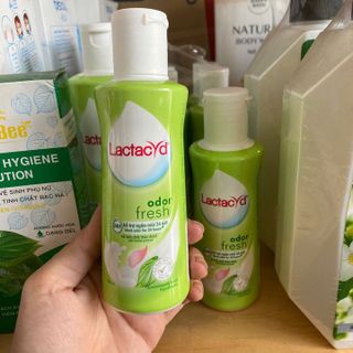 DUNG DỊCH VỆ SINH PHỤ NỮ LACTACYD LÁ TRẦU KHÔNG VÀ NƯỚC HOA HỒNG CHAI 150ML L050 - LADY'S PASSION
