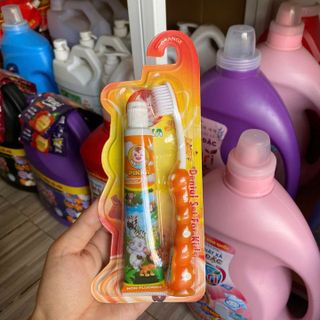 KEM ĐÁNH RĂNG PIKKA TRẺ EM TẶNG KÈM BÀN CHẢI ĐÁNH RĂNG L037 - LADY'S PASSION