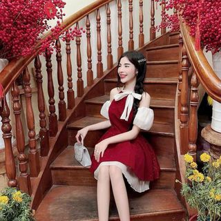 ĐẦM XÒE TRỄ VAI NHUNG ÁNH KIM PHỐI VOAN TƠ CỰC XINH CHO BẠN GÁI