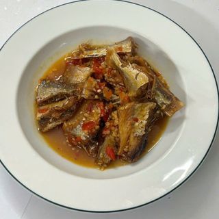 KHÔ CÁ HỒNG ( CÁ GÀ LỘT) RIM TỎI ỚT, cay mặn vừa phải, hợp ăn với cơm,xôi, cháo, bánh mì - 400gr/phần