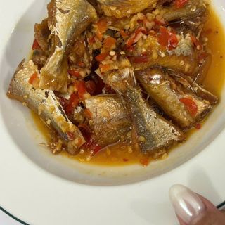 KHÔ CÁ HỒNG ( CÁ GÀ LỘT) RIM TỎI ỚT, cay mặn vừa phải, hợp ăn với cơm,xôi, cháo, bánh mì - 400gr/phần