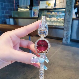 ĐỒNG HỒ NỮ THỜI TRANG GU CII LẮC MỚI