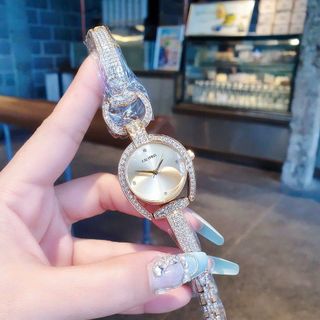 ĐỒNG HỒ NỮ THỜI TRANG GU CII LẮC MỚI