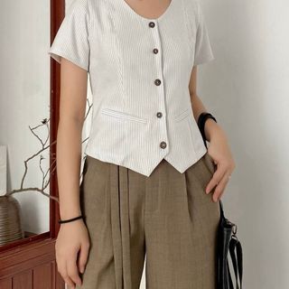 Áo nữ kiểu dáng croptop tay ngắn
