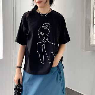 Áo thun nữ fom rộng in đơn giản cổ tròn tay lửng oversize