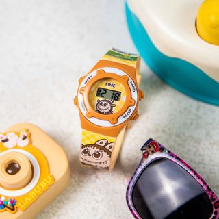 Đồng hồ trẻ em kèm máy chụp hình chiếu ảnh 3D dễ thương