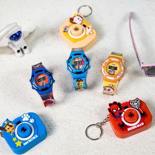 Đồng hồ trẻ em kèm máy chụp hình chiếu ảnh 3D dễ thương