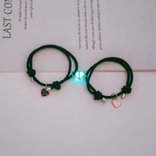 Cặp Vòng Tay Tình yêu Tim Phât sáng nam châm cùng charm đầy ý nghĩa, mẫu mã tinh tế , thời trang ( Hàng Giá Tận Xưởng )