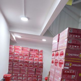 Nước tăng lực EASTROC chai 500ml